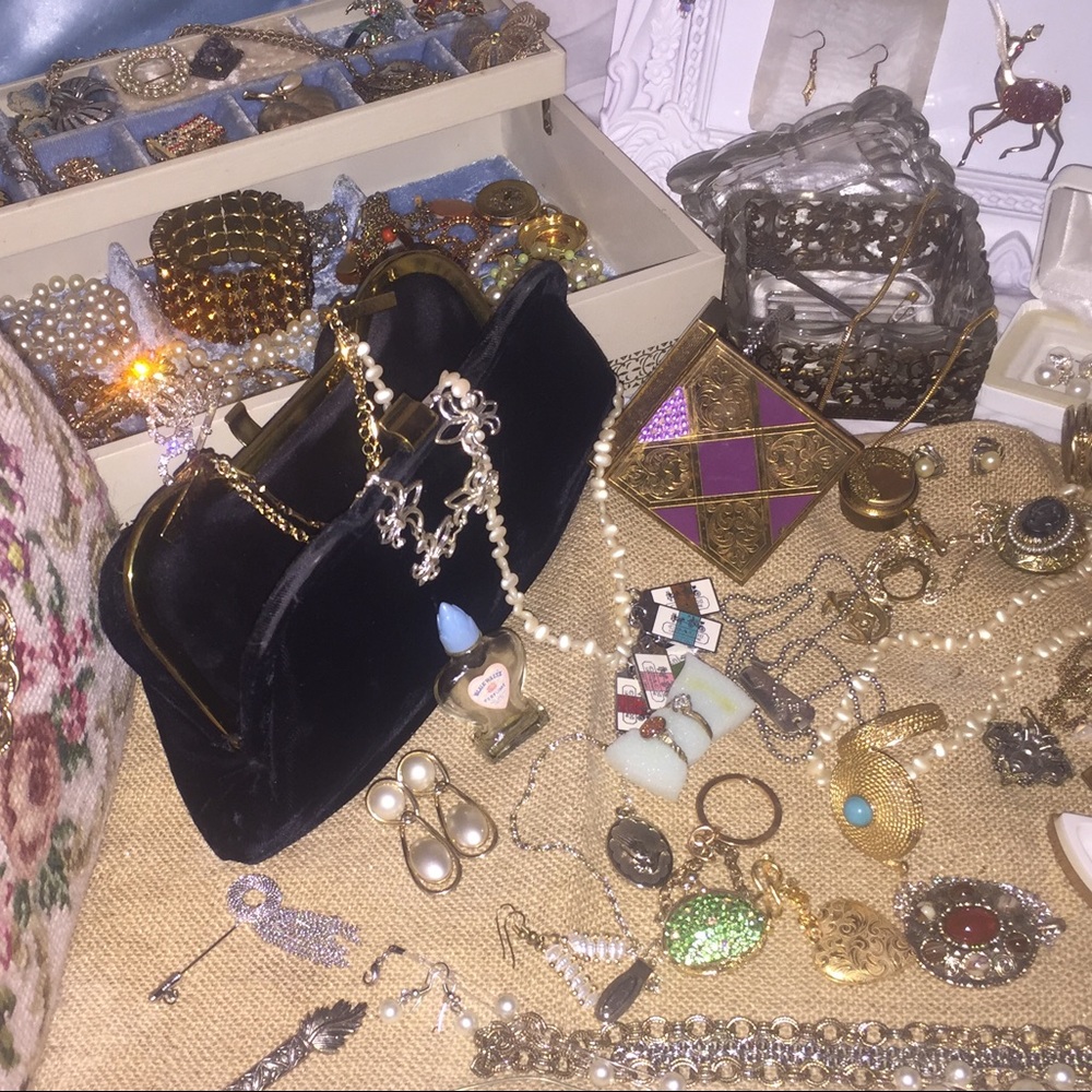 🌺Vintage Jewelry Lot / Resale Big Profit